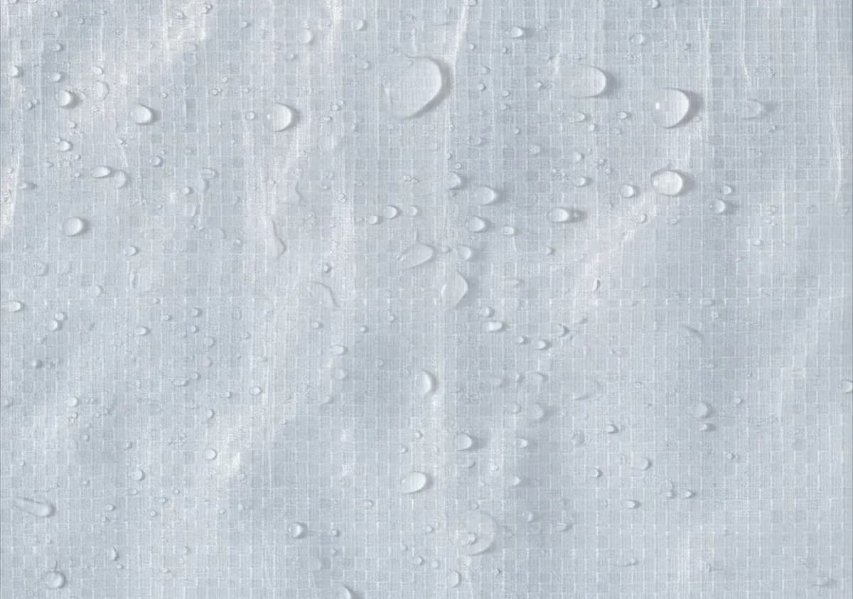Malla plastificada impermeable: protección contra lluvia para frutales